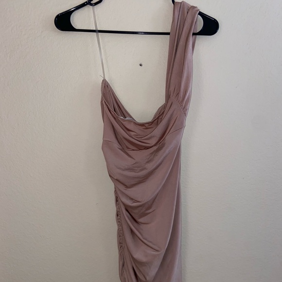 UO Ruched off the shoulder sleeveless goin out cream mini dress party formalwear - Picture 8 of 13